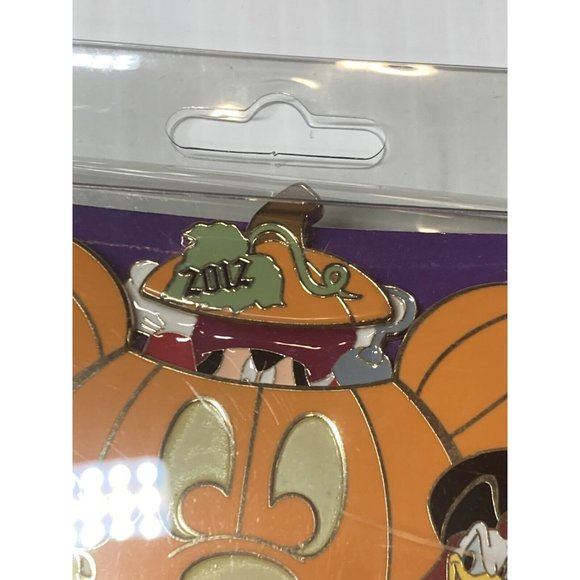 DISNEY DISNEYPARKS.COM STORE EXCLUSIVE HALLOWEEN 2012 JUMBO VILLAINS PIN LE 500 - Picture 4 of 6